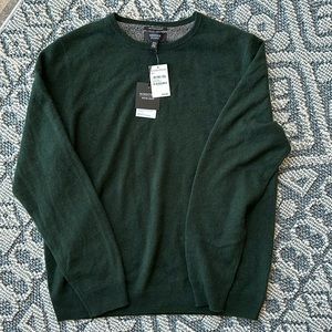 Nordstrom men’s 100% Cashmere green sweater